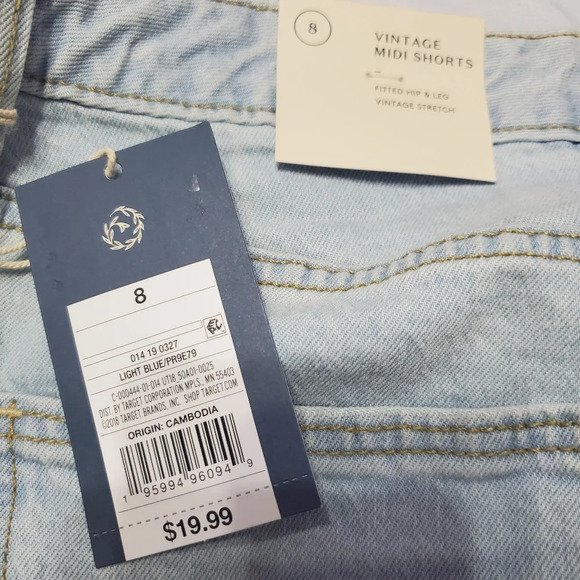 NWT Universal Thread Vintage Midi Light Blue Denim Shorts 8 - Picture 6 of 8